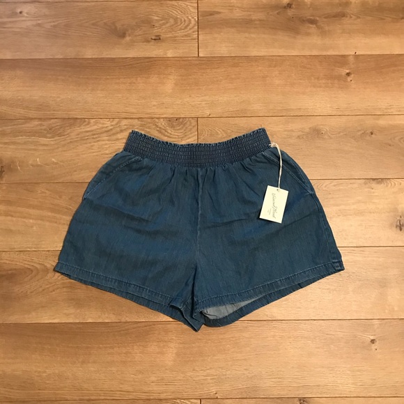 NWT Universal Thread Denim Women’s Shorts (Size M) - Picture 3 of 14